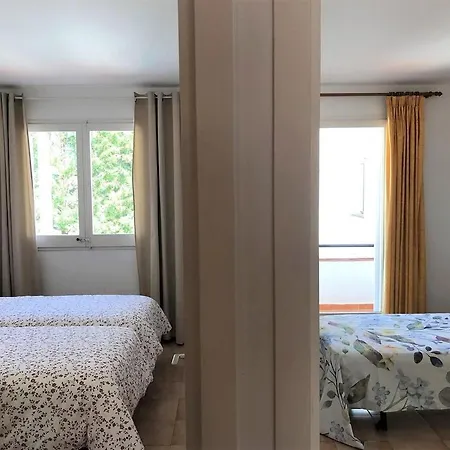 Saguarda - Luminoso Con Terraza * 卡达克斯